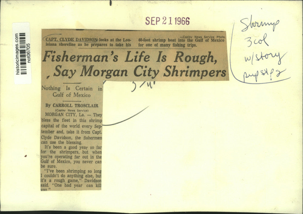 1966 Press Photo The Cleo Florence Captain Clyde Davidson looks toward shoreline