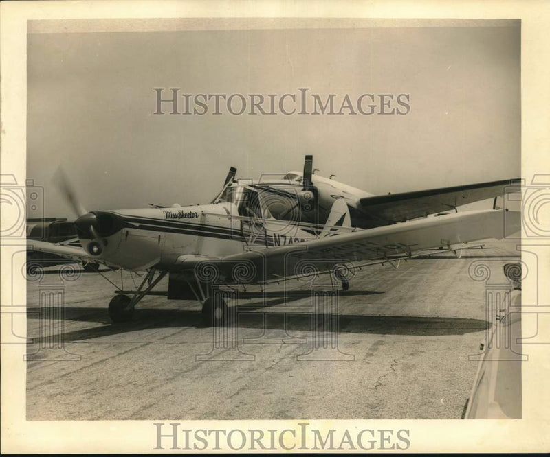 Load image into Gallery viewer, 1965 Press Photo Skyter Control plane at the Lakefront Airport - not07878
