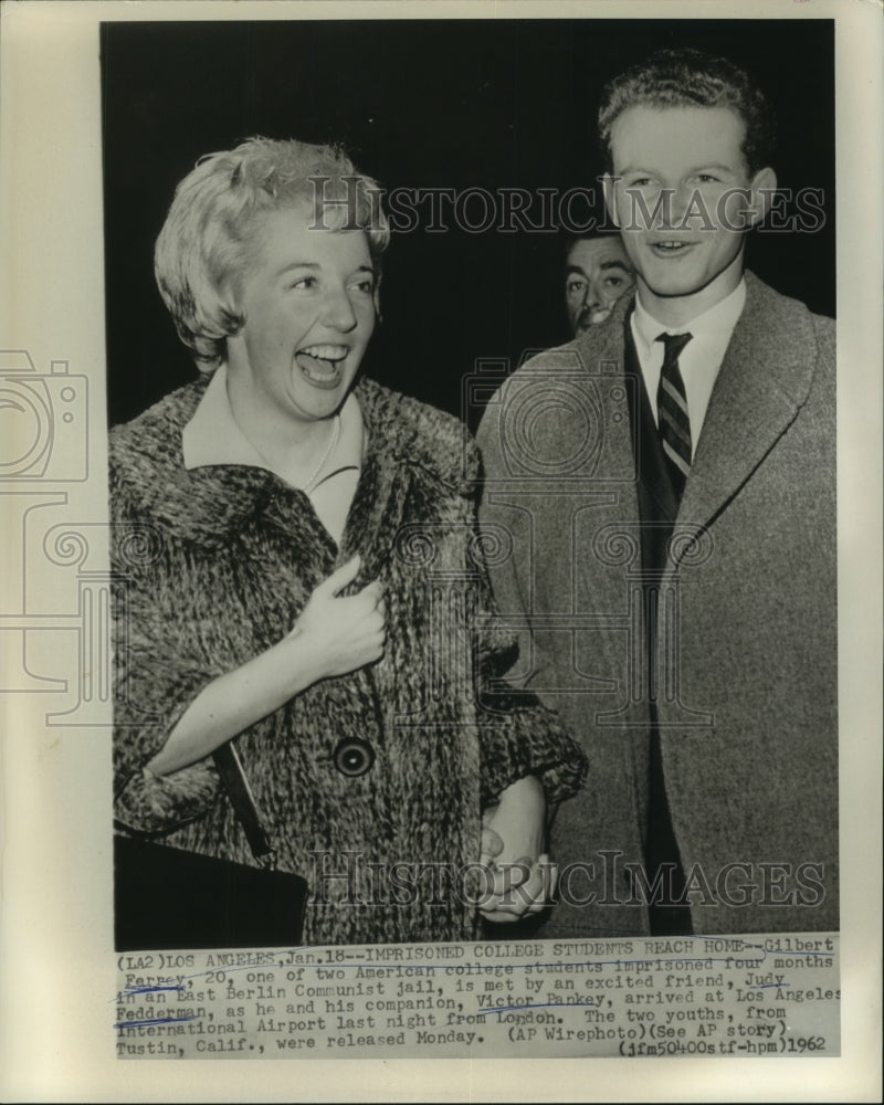 Load image into Gallery viewer, 1962 Press Photo Gilbert Ferrey at his release from 4 months, East Berlin Prison
