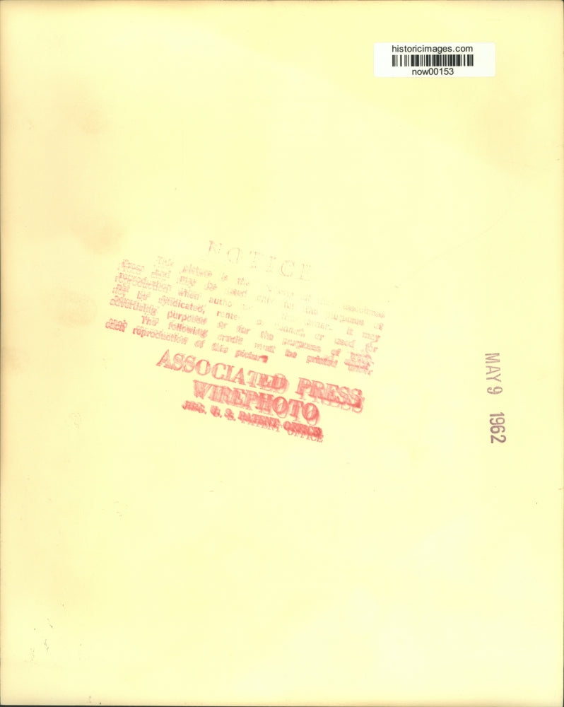 1962 Press Photo Polaris missile fired from submarine at Christmas Island