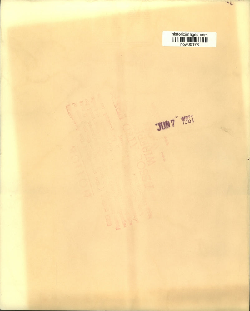 Load image into Gallery viewer, 1961 Press Photo Roy Fair carried from Bronx building in restraining "body bag."
