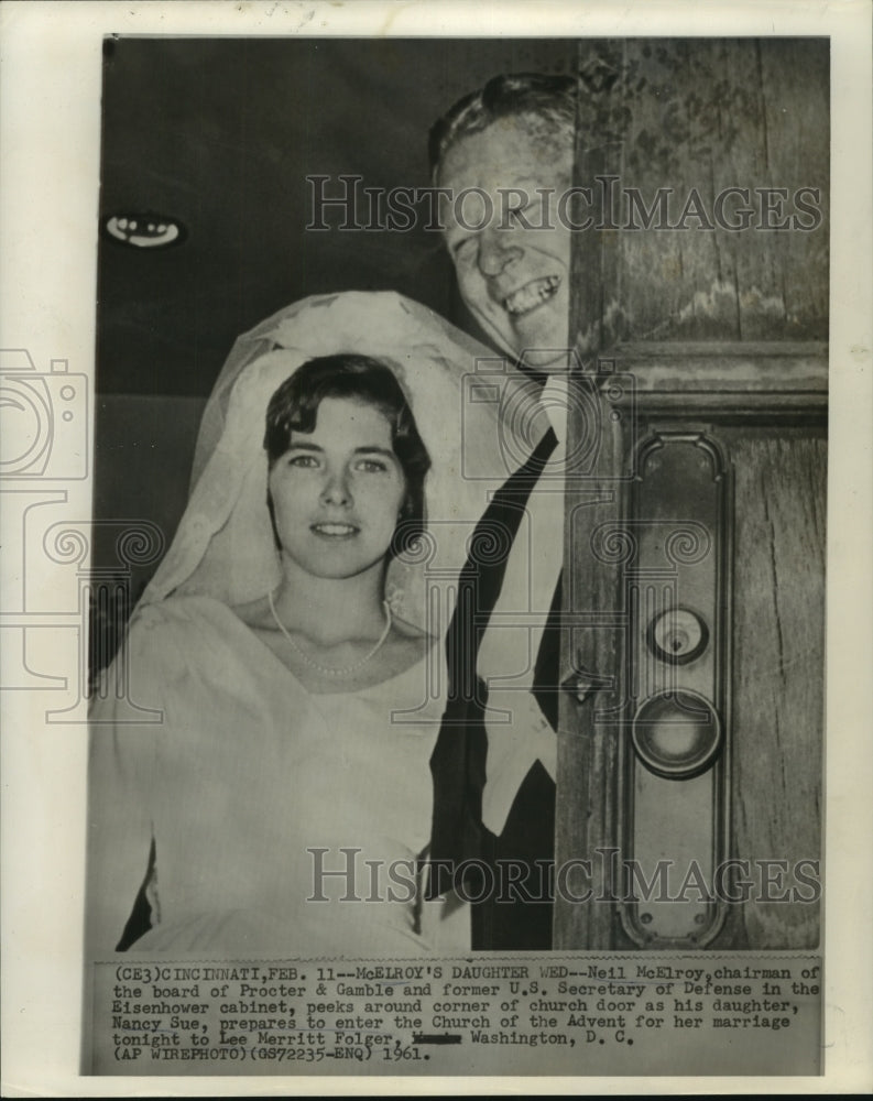 Load image into Gallery viewer, 1961 Press Photo Nancy Sue McElroy to wed Lee Merritt Folger. - now00606
