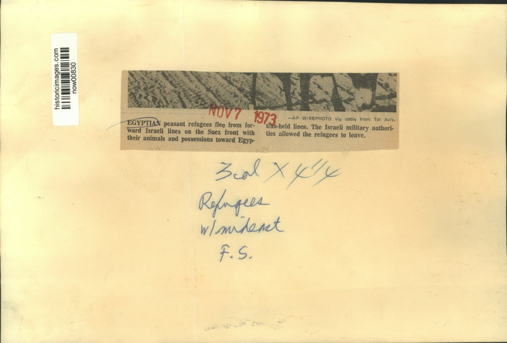 1973 Press Photo Egyptian peasant refugees flee from Israeli lines on Suez front