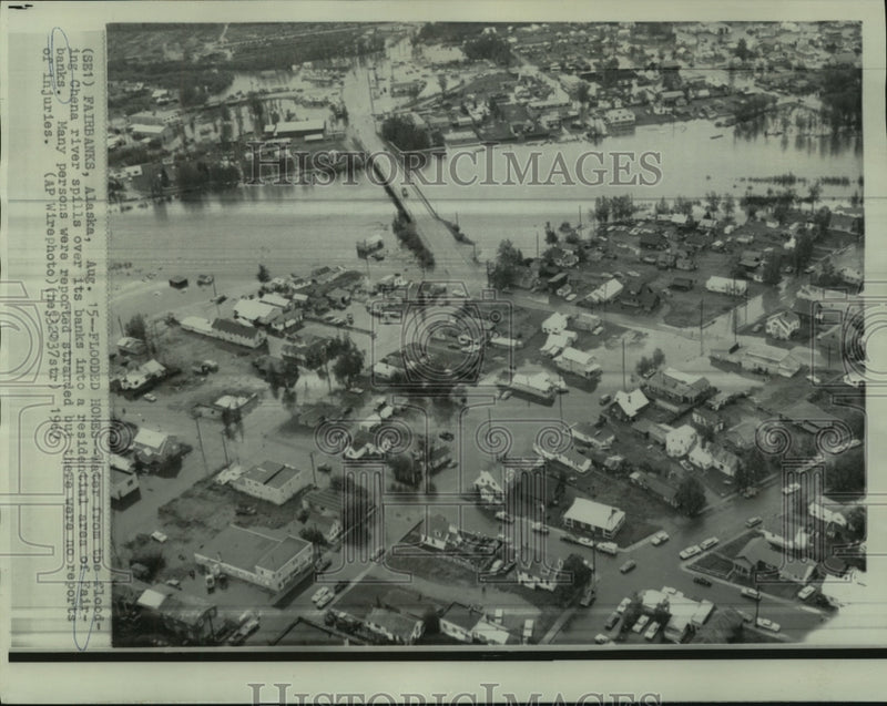 Load image into Gallery viewer, 1967 Press Photo Flooding Chena River in Fairbanks, Alaska - now00876
