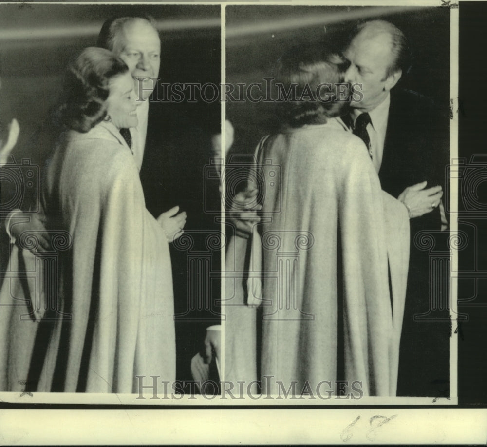 1974 Press Photo President Ford gets welcome-home hug &amp; kiss from First Lady