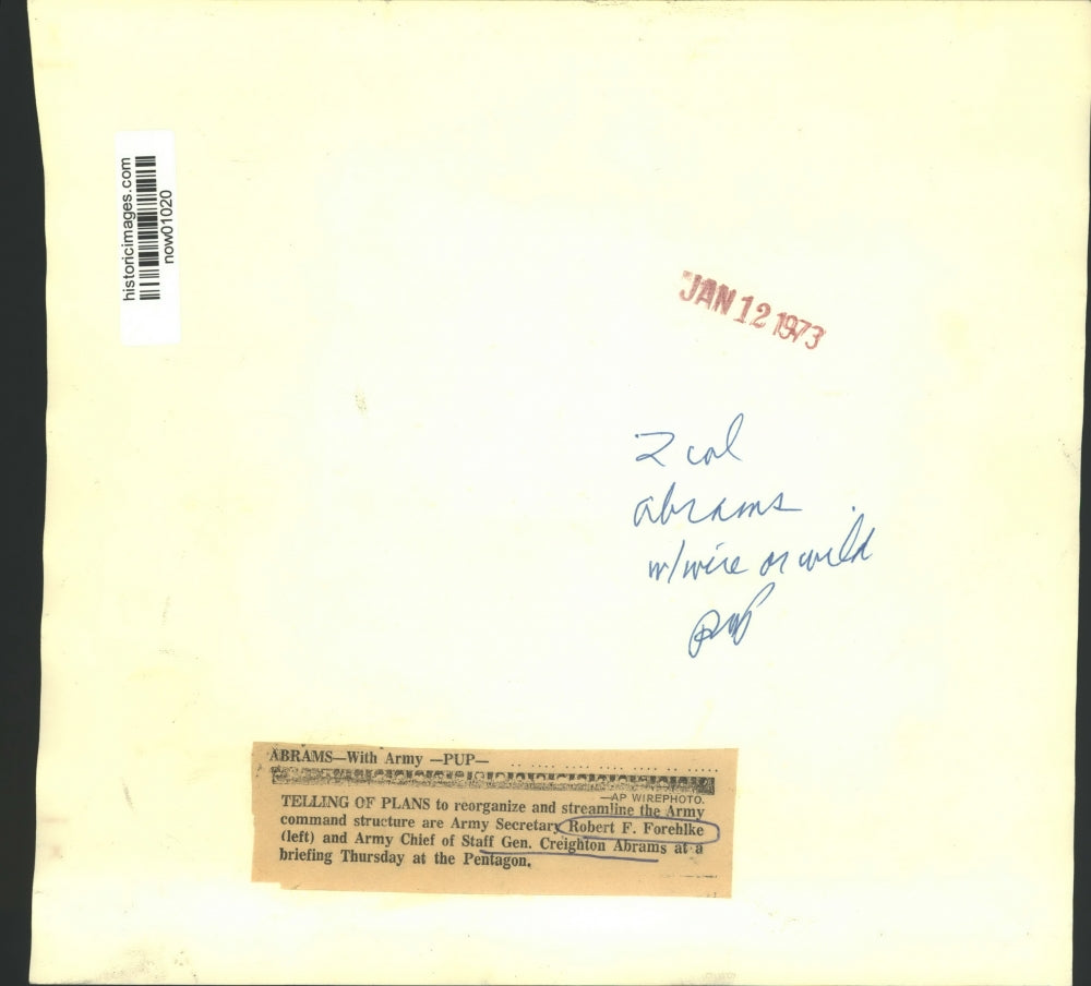 1973 Press Photo Army Secretary Robert Forehlke & others at the Pentagon