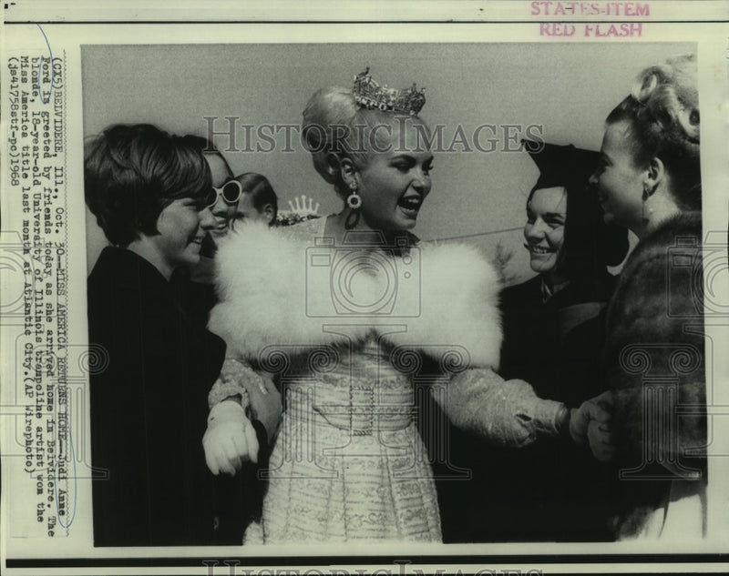 Load image into Gallery viewer, 1968 Press Photo Miss America, Judith Anne Ford, greeted by friends - now01127
