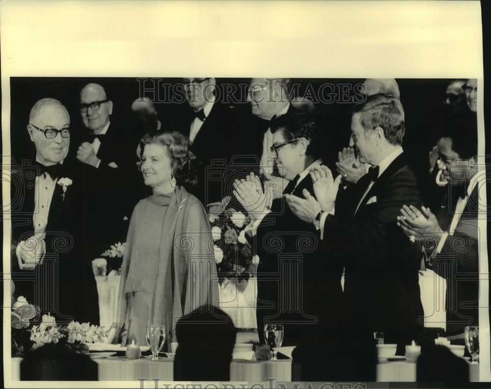 1975 Press Photo Mrs. Gerald Ford honored - now01192