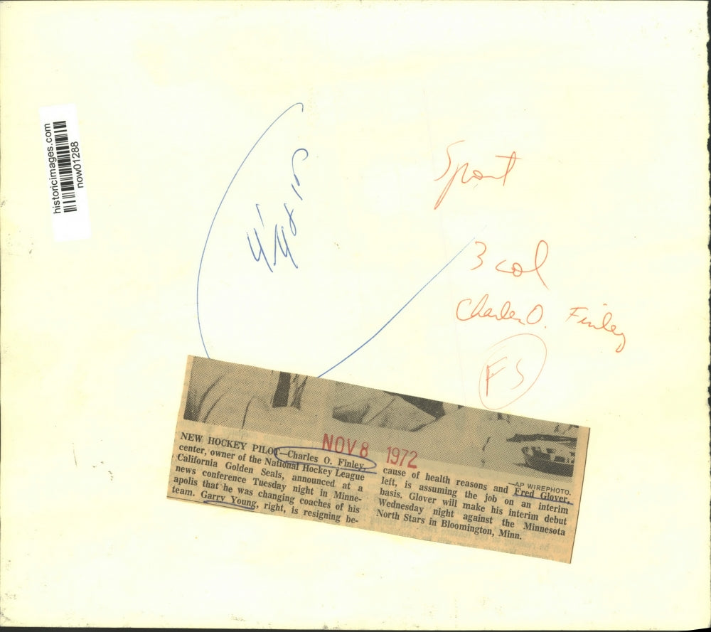 1972 Press Photo Charles Finley, hockey club owner & others at press conference