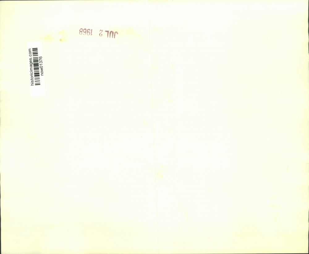 1968 Press Photo Welcome home for Mrs. Evans & daughter after plane hijacking.