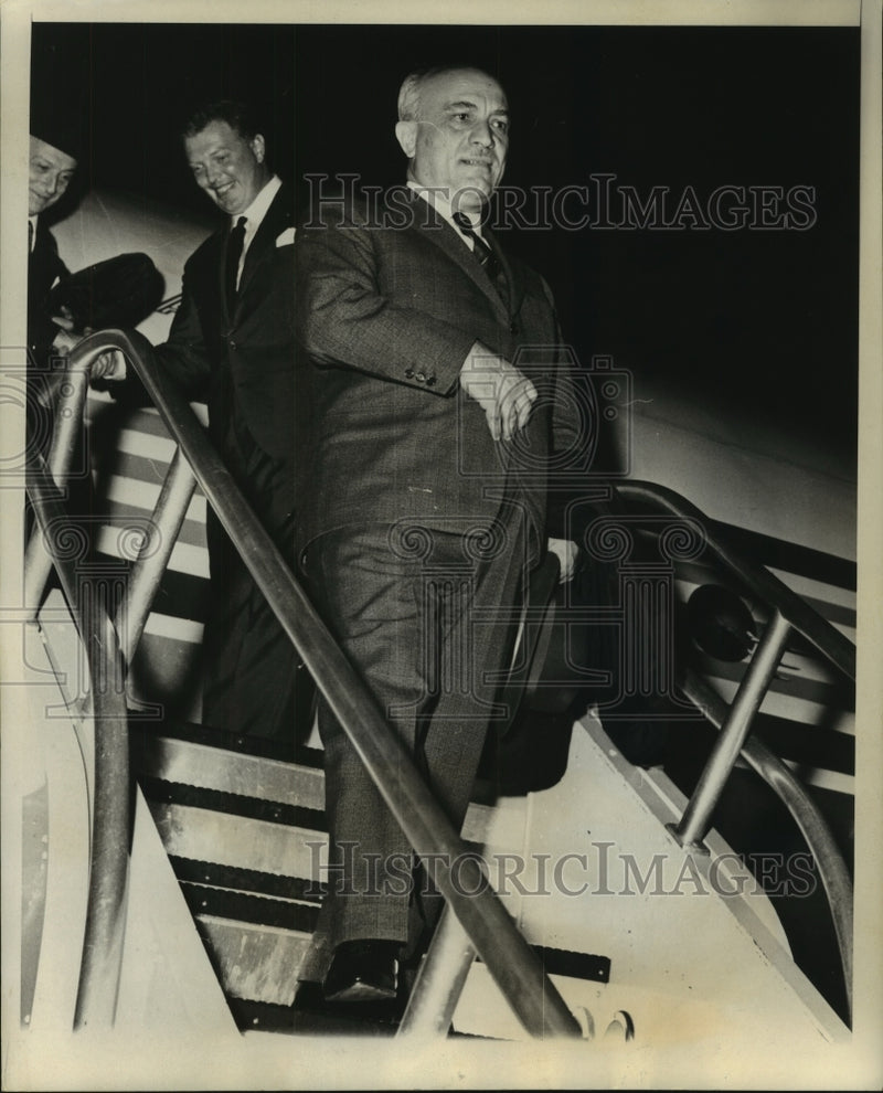 Load image into Gallery viewer, 1961 Press Photo Italian Prime Minister leaving plane at Idlewild Airport, NY
