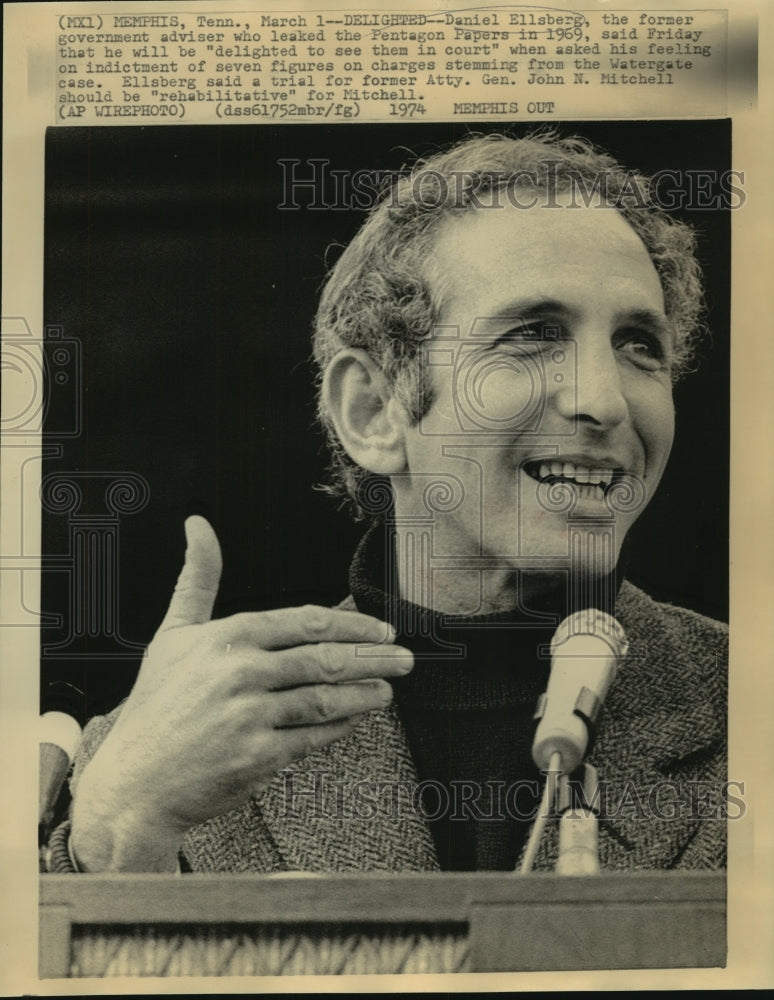 1974 Press Photo Daniel Ellsberg speaking in Memphis, Tennessee - now01548