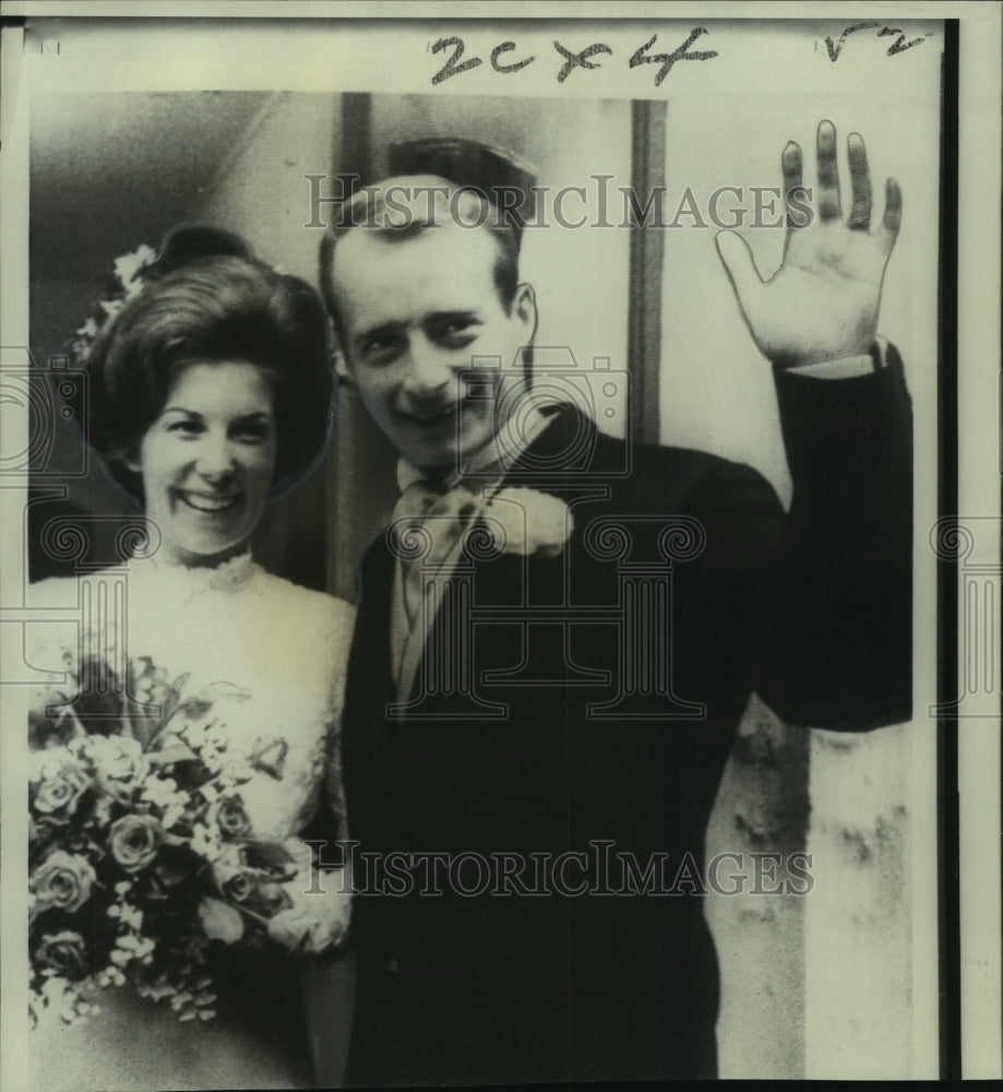 1966 Press Photo Prince Michael of Prussia with bride Jutta Joern - now01675