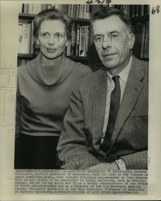 1961 Press Photo John Kenneth Galbraith, Ambassador to India, with wife