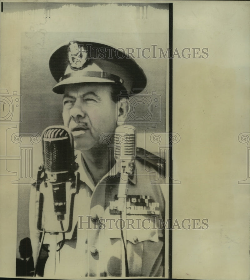 Load image into Gallery viewer, 1967 Press Photo Lt. General Mohamed Fawzi, new commander-in chief in Egypt
