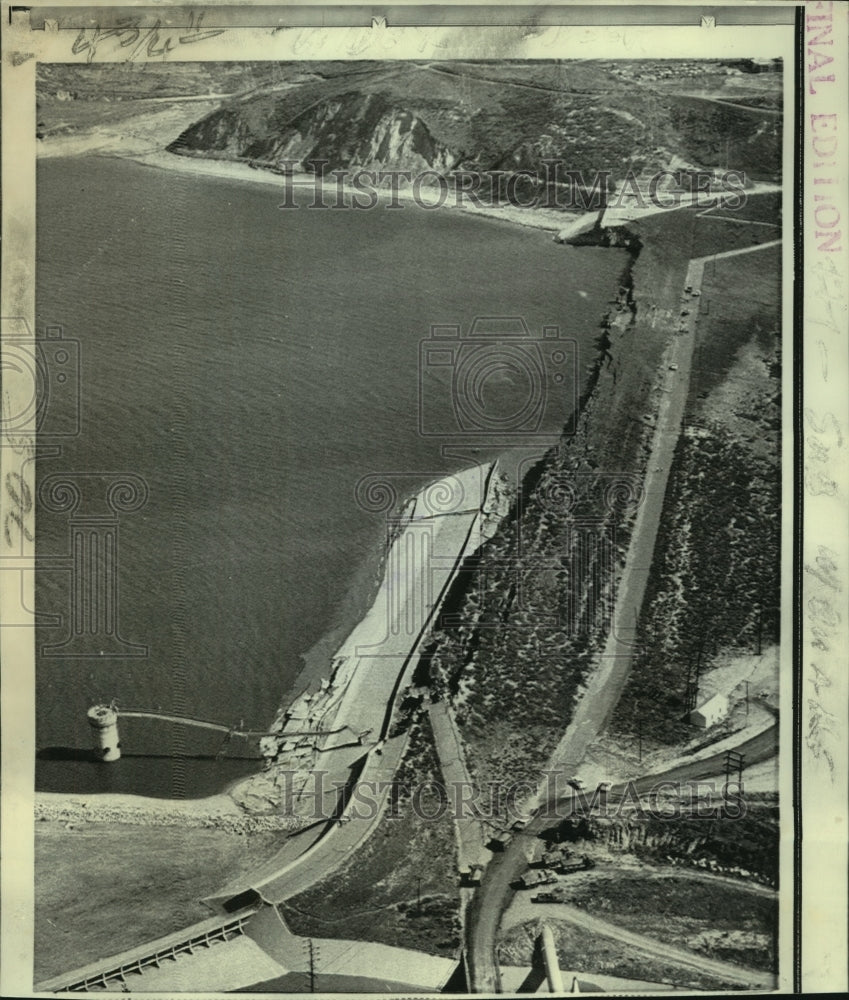 1971 Press Photo Norman Lakes Reservoir collapse feared due to earthquake