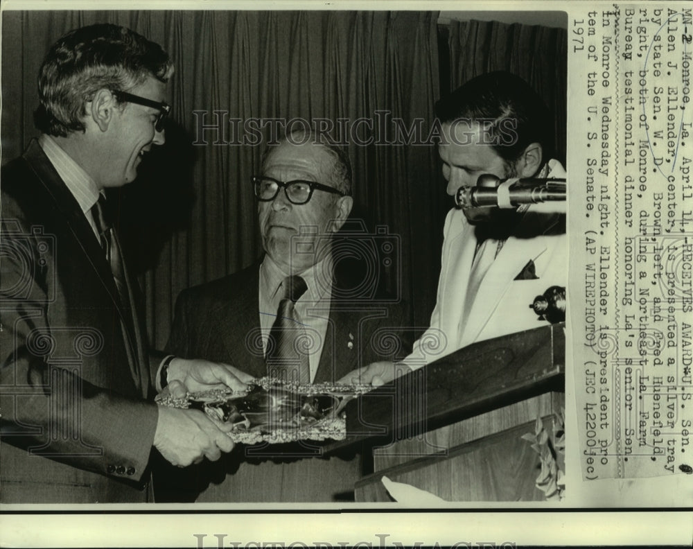 1971 Press Photo Sen. Allen Ellender presented silver tray by other senators