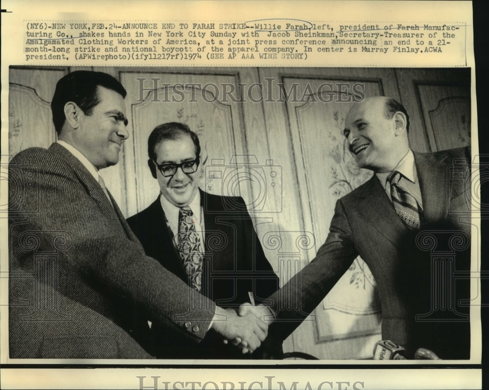 1974 Press Photo Willie Farah of Farah Manufacturing &amp; others in New York
