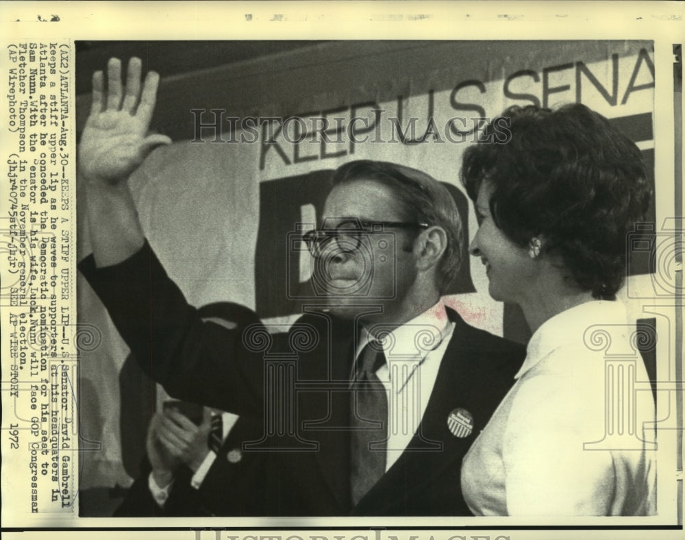 1972 Press Photo Sen. David Gambrell with wife, waves to Atlanta supporters