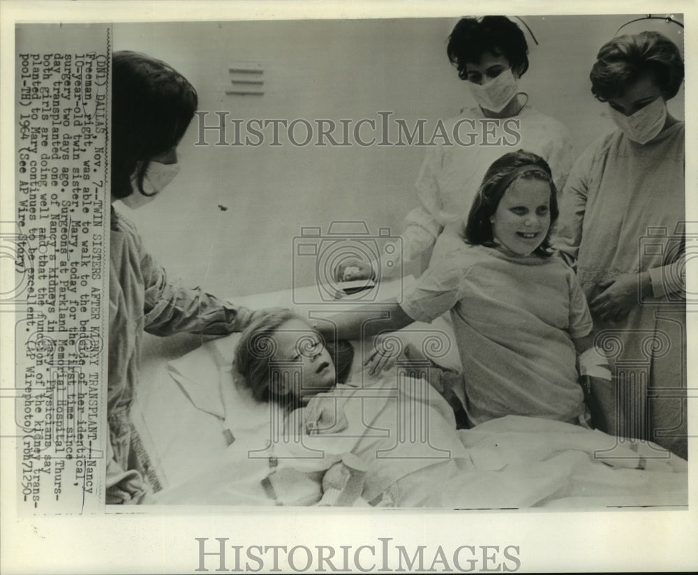 1964 Press Photo The Freeman twins after kidney transplant - now02336