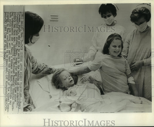 1964 Press Photo The Freeman twins after kidney transplant - now02336