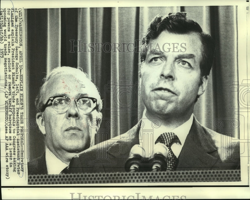 Load image into Gallery viewer, 1973 Press Photo George Schultz &amp; Peter Flanigan speak to Congress - now02438
