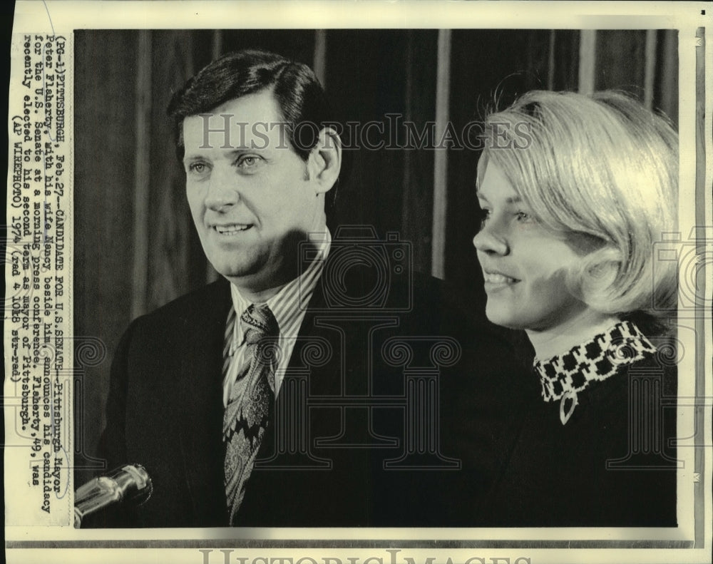 1974 Press Photo Mayor Flaherty, with wife, announces senate candidacy