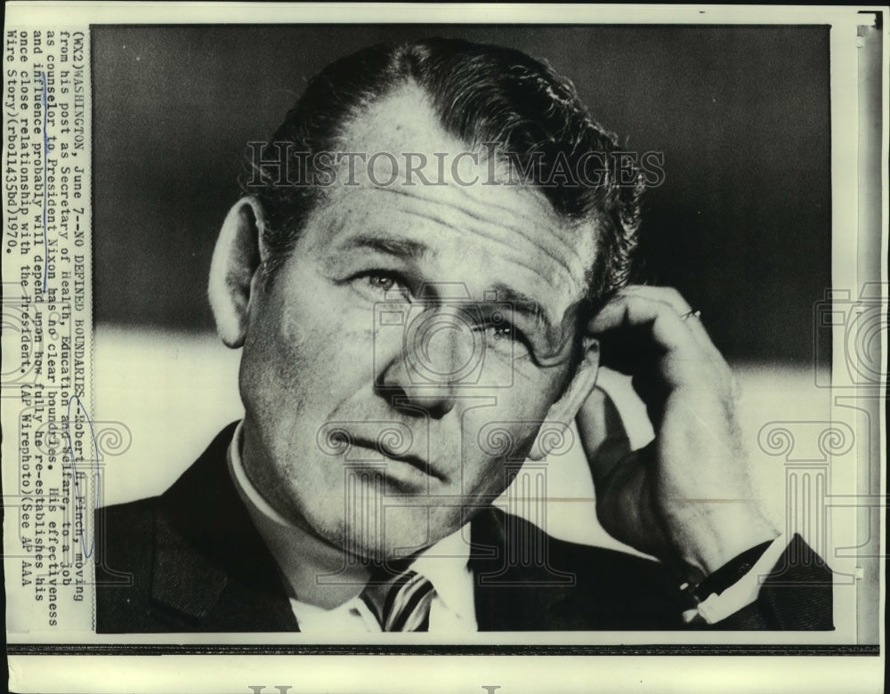 1970 Press Photo Robert H. Finch, counselor to President Nixon. - now02755