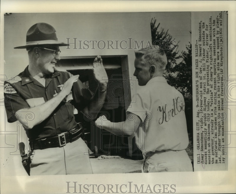 Load image into Gallery viewer, 1960 Press Photo Jimmy Edmondson spars at OK Governor's mansion with Fisher.
