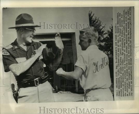 1960 Press Photo Jimmy Edmondson spars at OK Governor's mansion with Fisher.