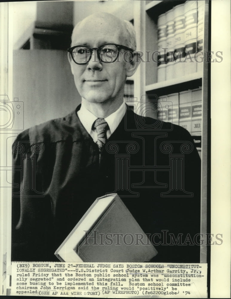 1974 Press Photo U.S. District Court Judge Arthur Garrity, Jr. - now02929