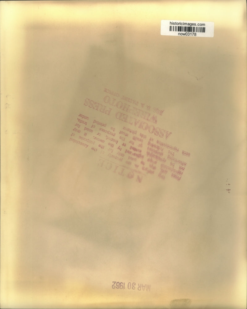 1962 Press Photo Argentine President Arturo Frondizi arrives in Buenos Aires