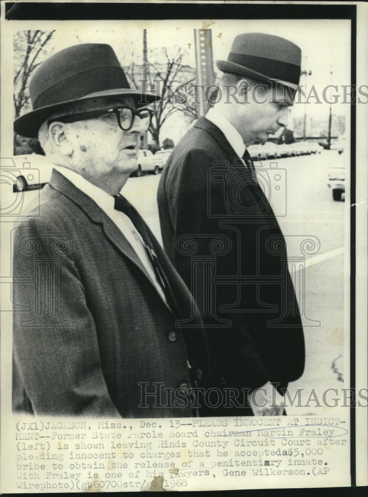 1968 Press Photo Former State Parole Board chairman Fraley with attorney