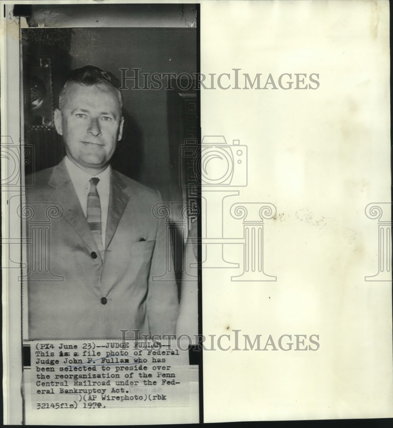 Load image into Gallery viewer, 1970 Press Photo Federal Judge Fullam over Penn Central Railroad bankruptcy
