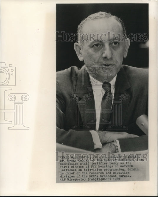 1962 Press Photo Dr. Hyman Goldin testifies at FCC hearings in Washington.