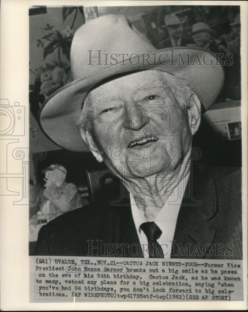 1962 Press Photo Former Vice-President Garner smiles on his 94th birthday