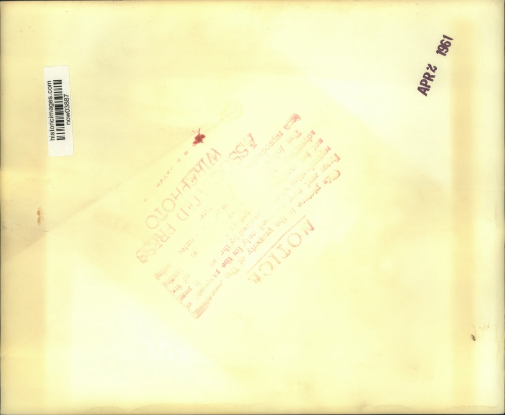 1961 Press Photo Fifty-four mile "Ban the Bomb" march in England - now03887