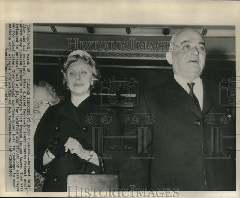 Load image into Gallery viewer, 1960 Press Photo Bernard Goldfine &amp; Mildred Paperman leave Boston Federal Court
