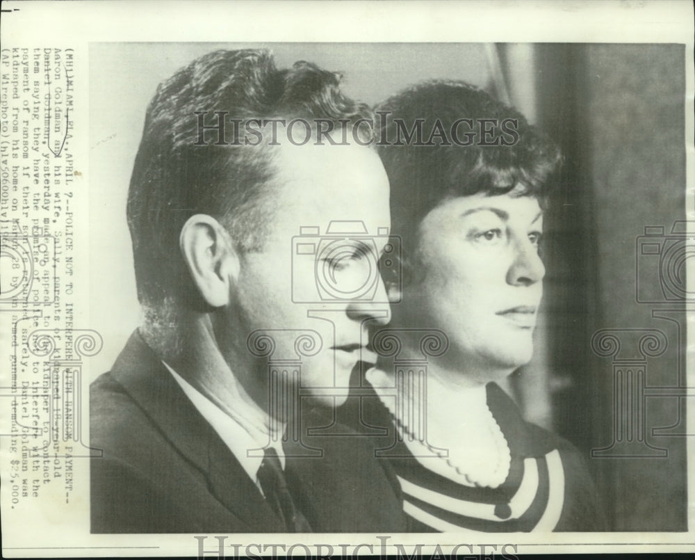 1966 Press Photo Mr. &amp; Mrs. Aaron Goldman, parents of kidnapped Daniel Goldman