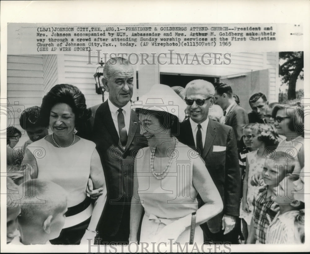 1965 Press Photo President &amp; Mrs. Johnson with others at church in Texas