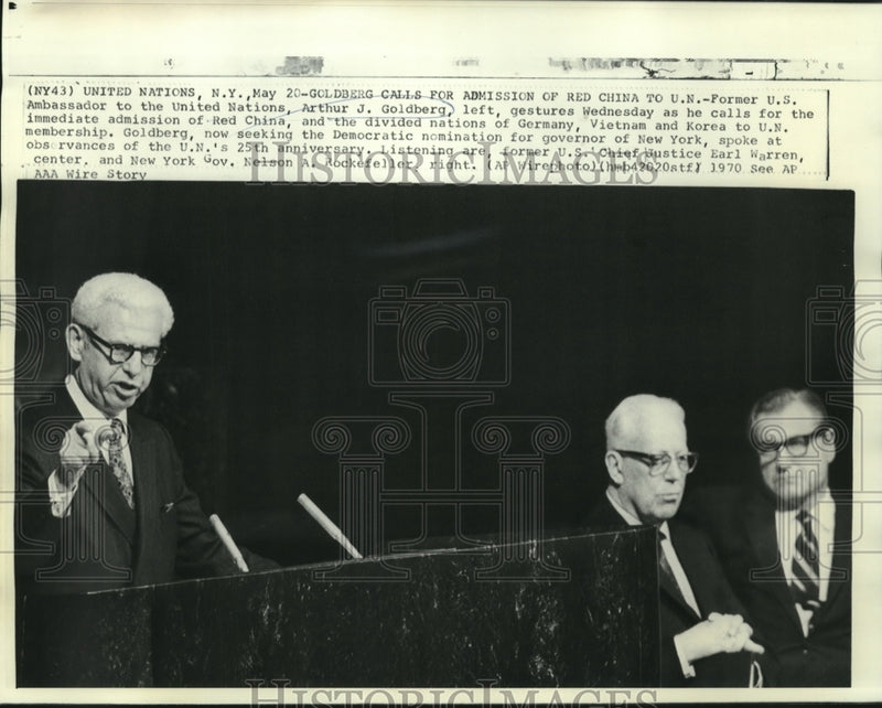 Load image into Gallery viewer, 1970 Press Photo Ambassador Goldberg, with others, speaks at UN Security Council

