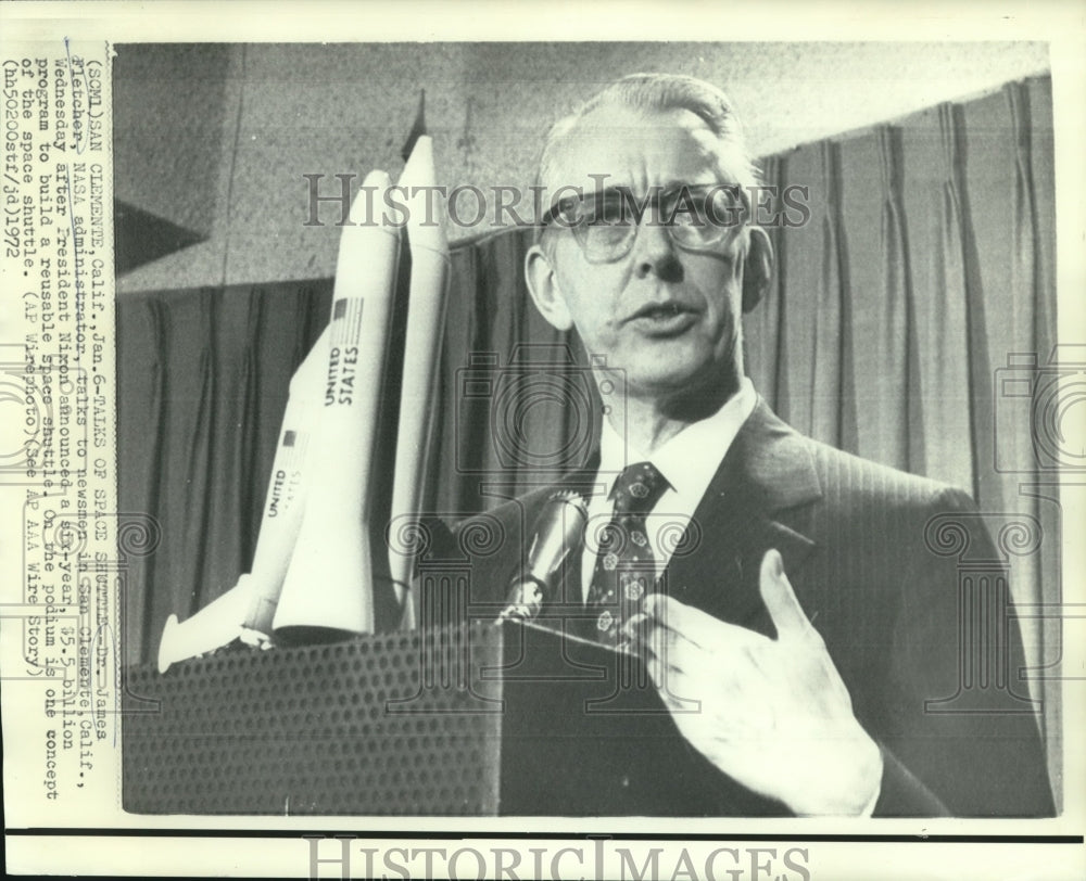 1972 Press Photo Dr. James Fletcher, NASA administrator, on podium in California