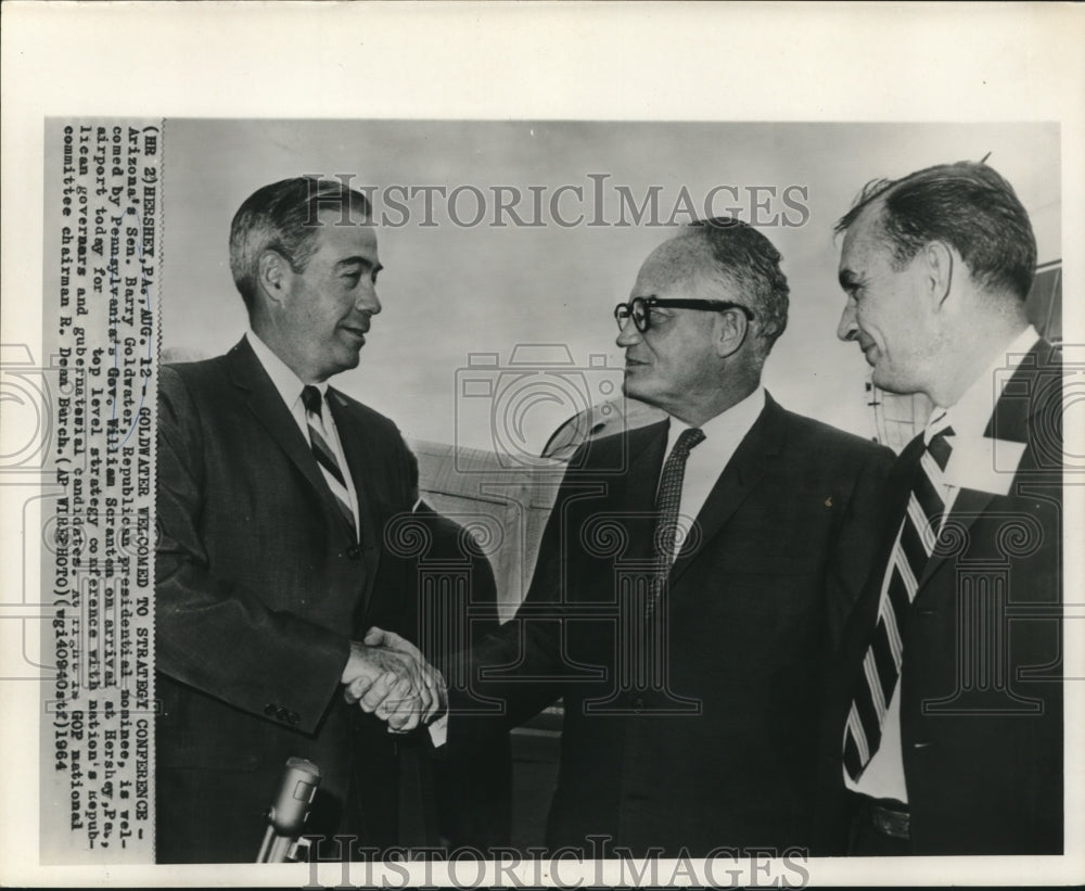 1964 Press Photo Senator Barry Goldwater welcomed to strategy conference in PA