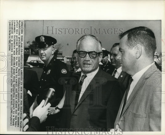 1964 Press Photo Senator Barry Goldwater with newsmen at LaGuardia Airport, NY