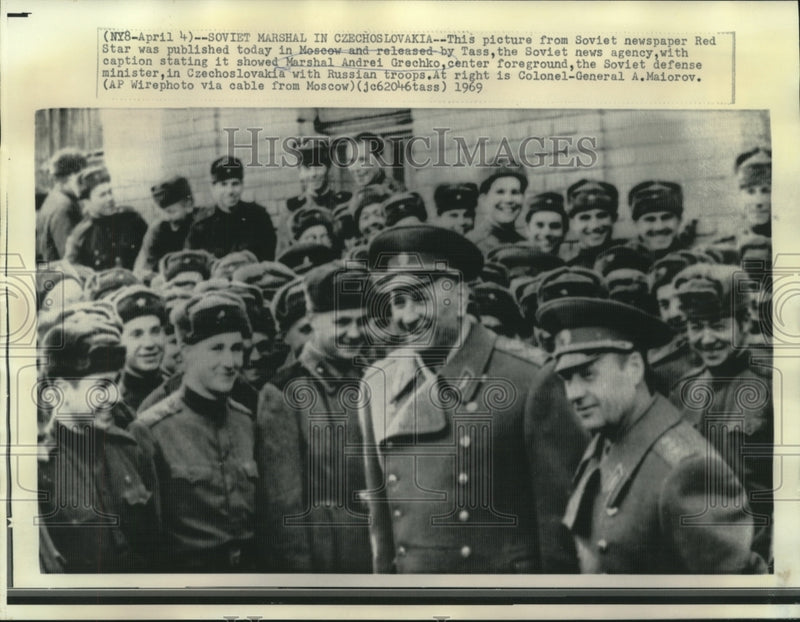 Load image into Gallery viewer, 1969 Press Photo Soviet Grechko &amp; Russian troops shown in Czechoslovakia
