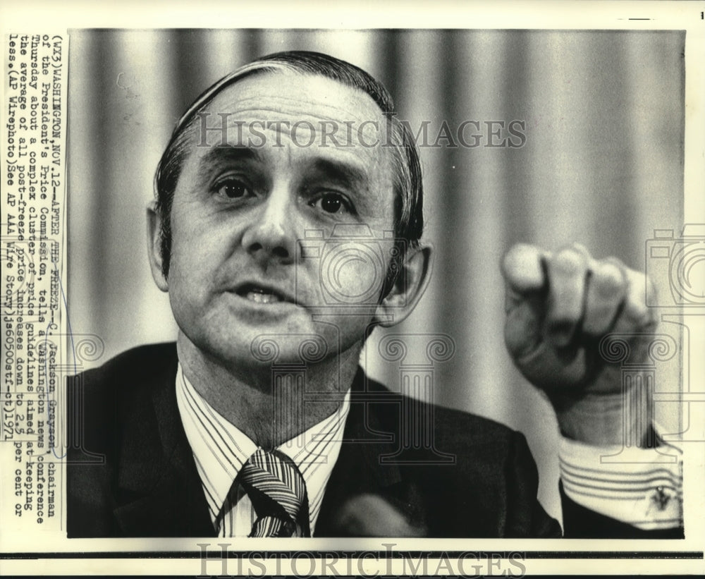 1971 Press Photo Price Commission chairman Jackson Grayson at news conference