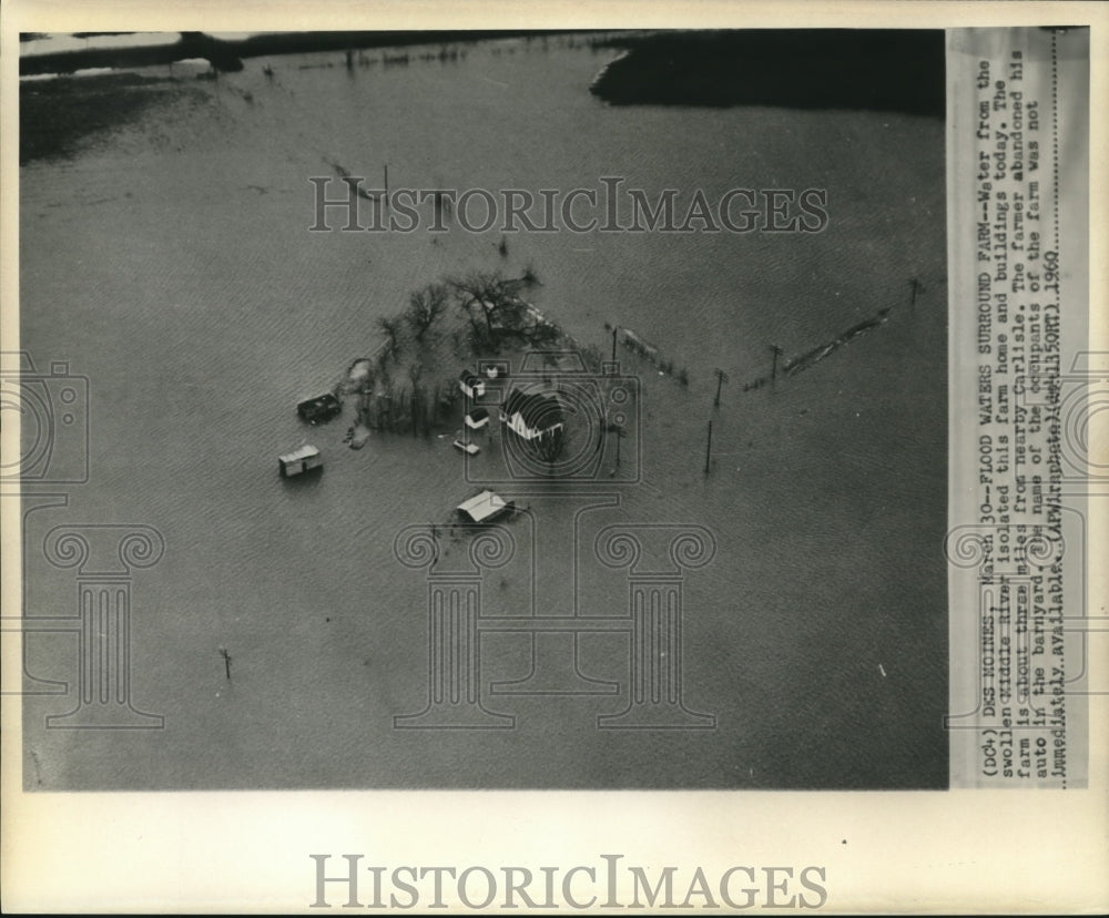 1960 Press Photo Flooded Middle River surround farm home and buildings