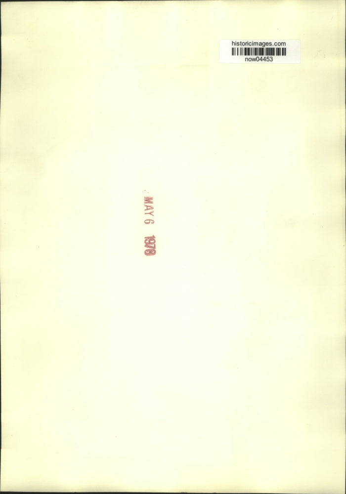 Load image into Gallery viewer, 1970 Press Photo Senator Fulbright with telegrams of involvement in Cambodia
