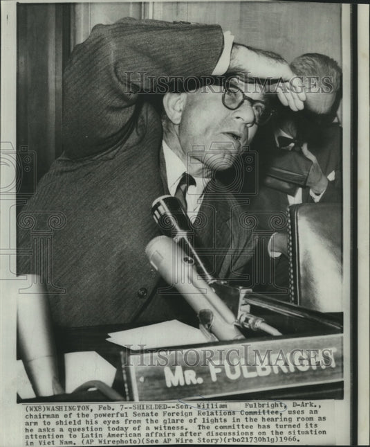 1966 Press Photo Senator Fulbright shields eyes in Senate hearing room