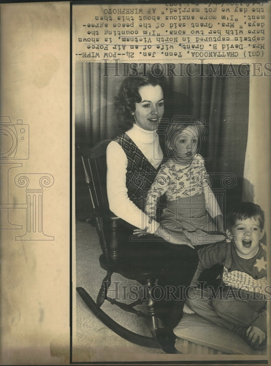 1973 Press Photo POW David Grant's wife and family in Chattanooga, TN